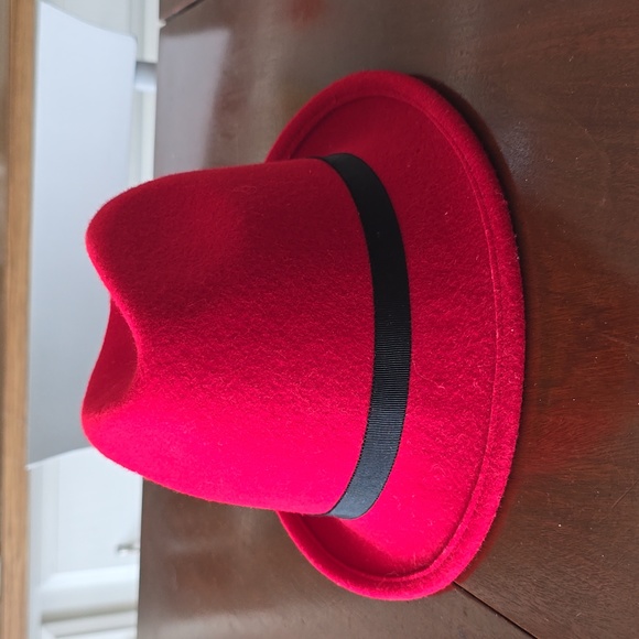 Red 100% Wool Fidora - Picture 4 of 8